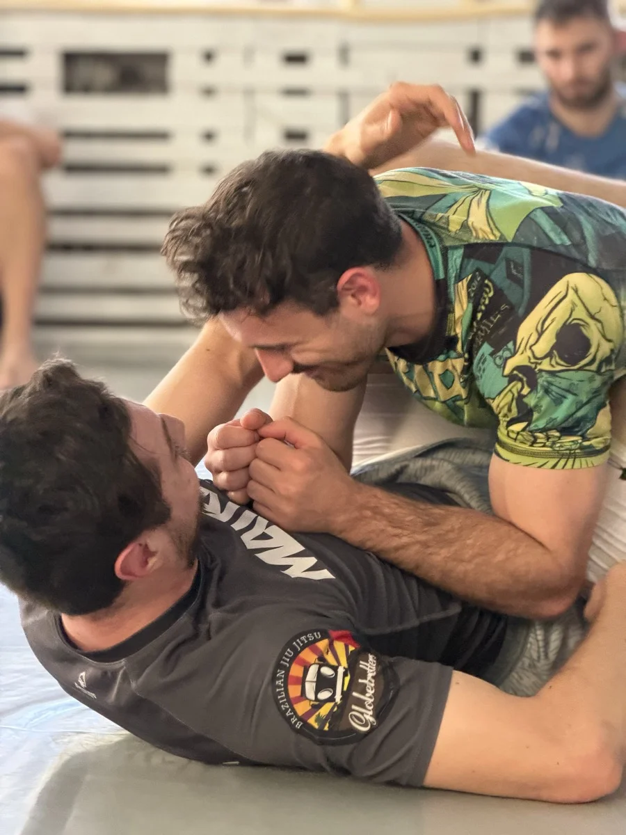 Technischer Arm-Lock beim NoGi Training bei Matrix Freiburg